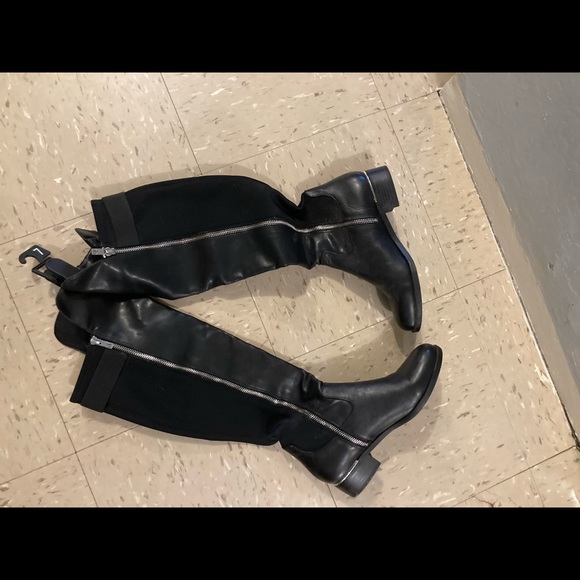 Calvin Klein boots - Picture 4 of 5